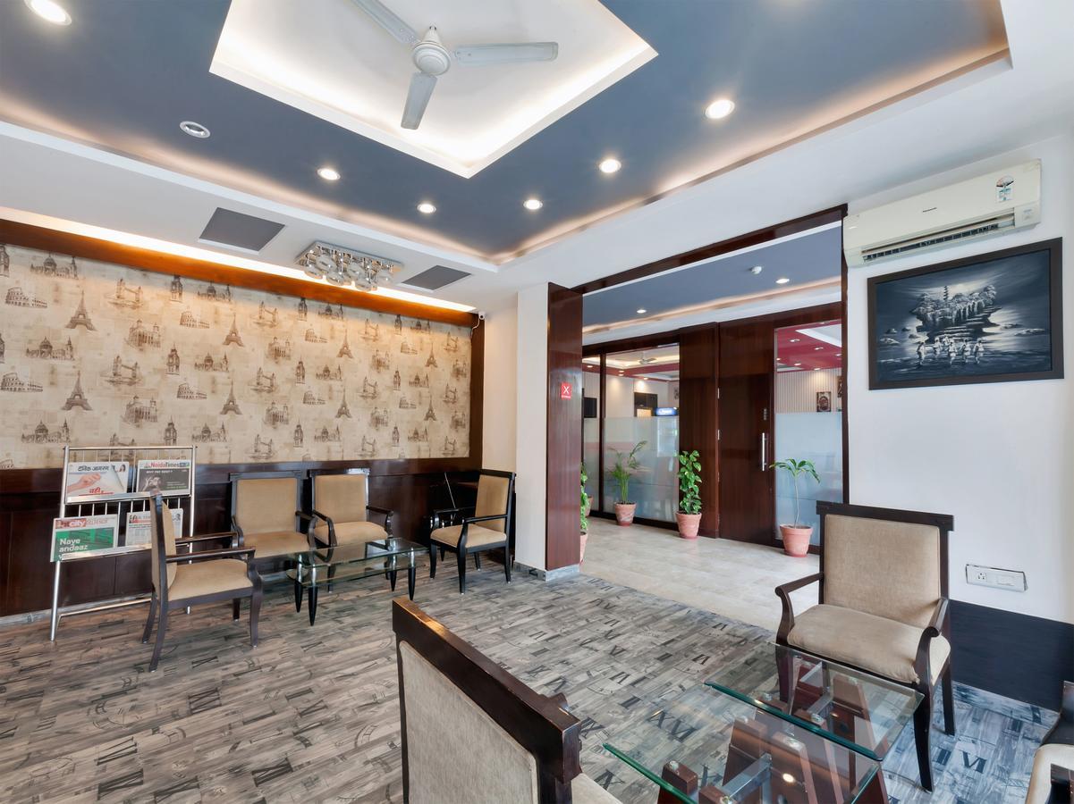 Oyo 9841 The Vivir 1 Hotel Noida Buitenkant foto