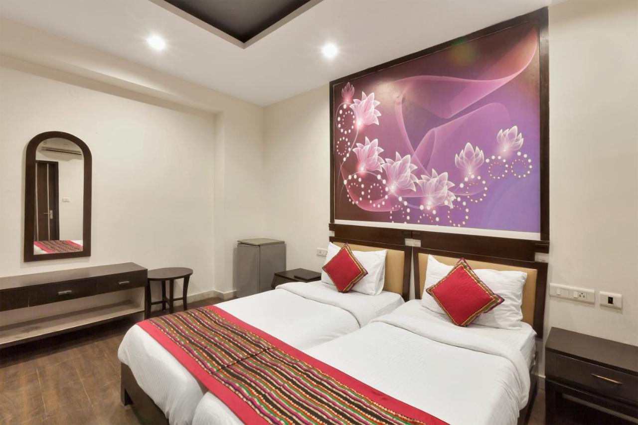 Oyo 9841 The Vivir 1 Hotel Noida Buitenkant foto