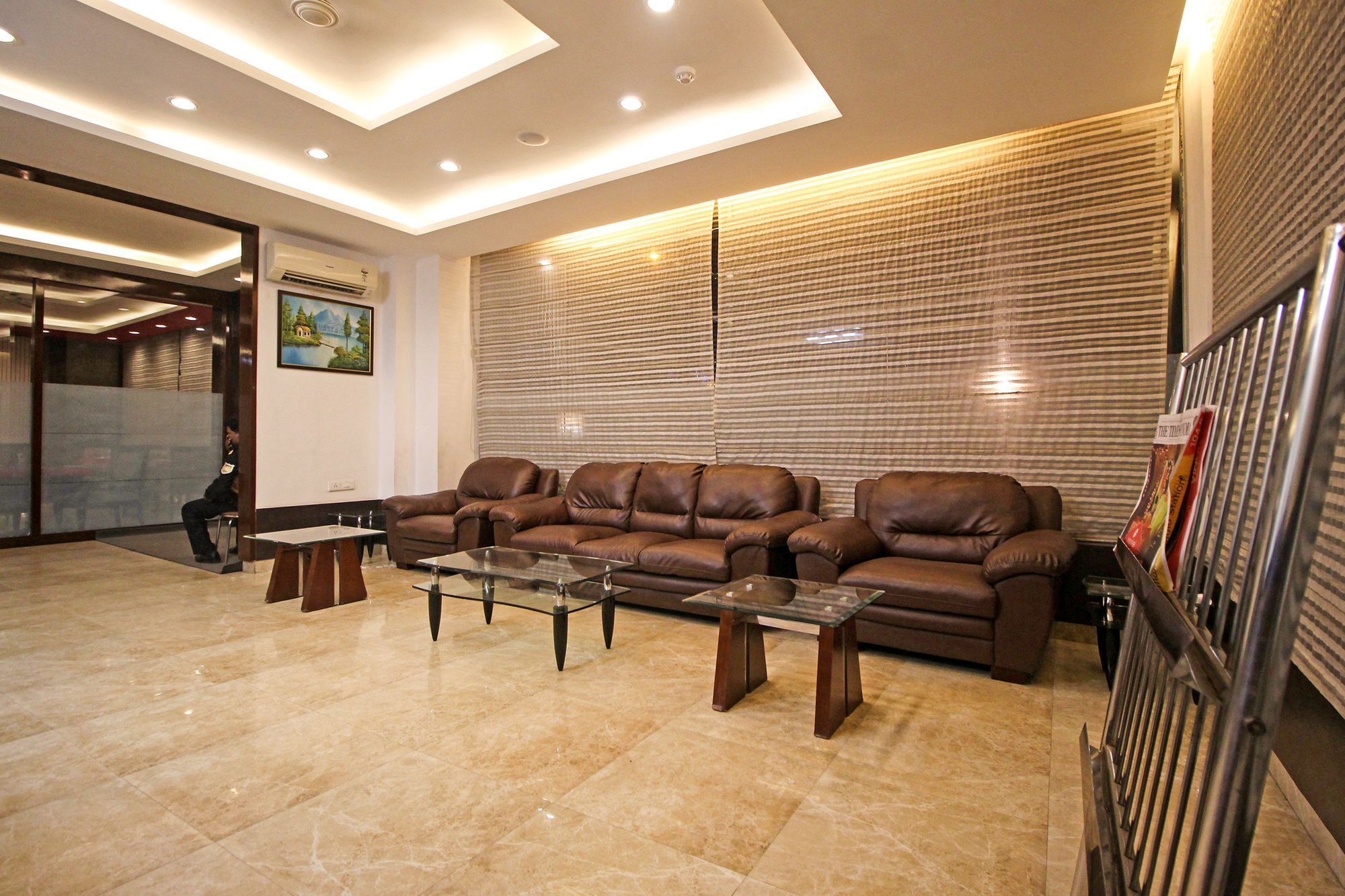 Oyo 9841 The Vivir 1 Hotel Noida Buitenkant foto