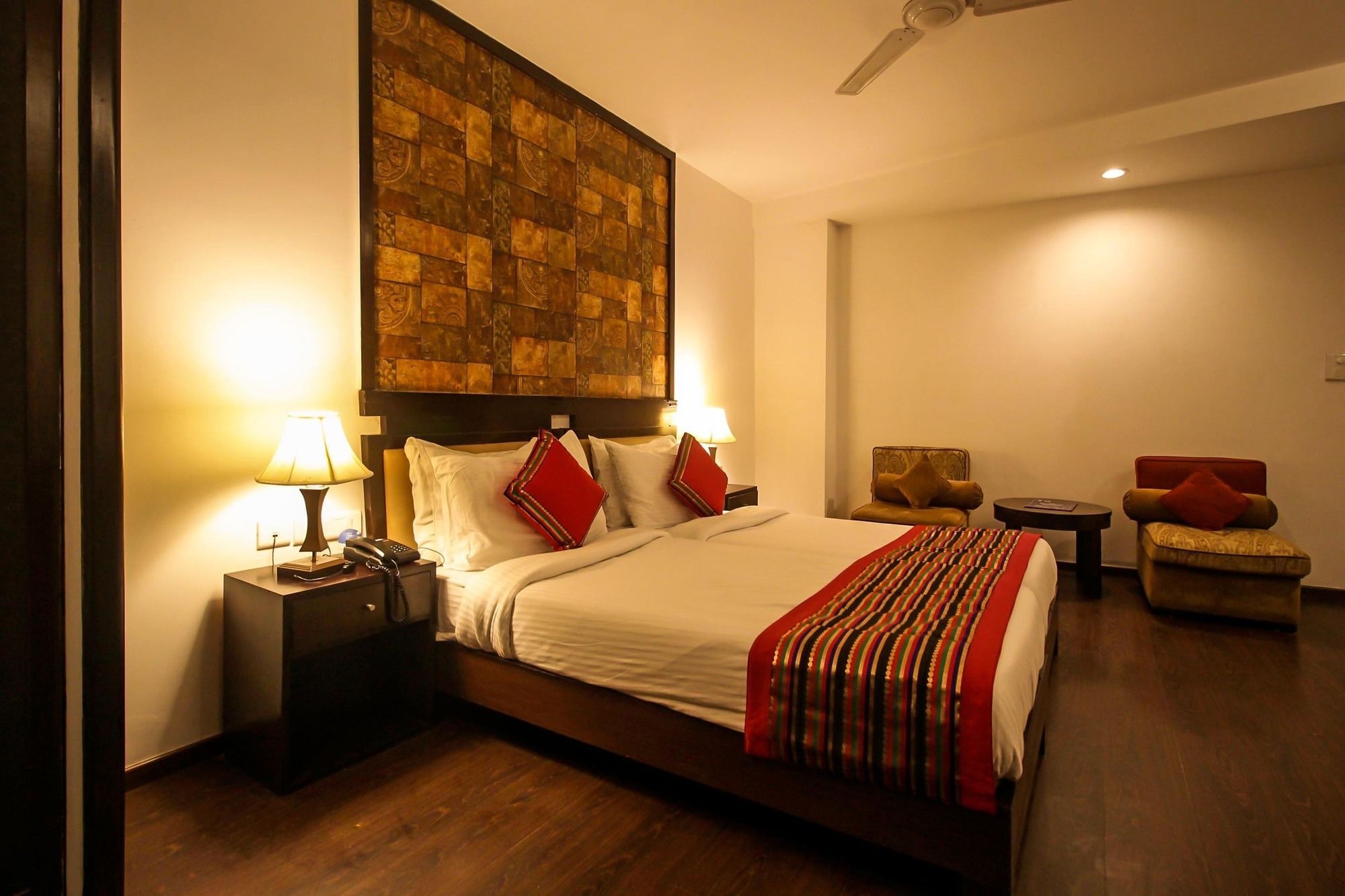 Oyo 9841 The Vivir 1 Hotel Noida Buitenkant foto